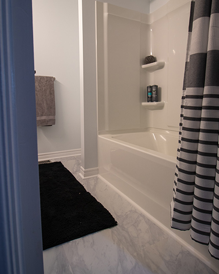 3 piece bathroom with acrylic tub surround kanata ontario