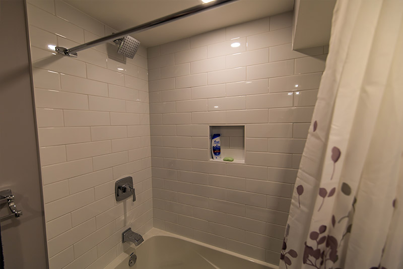 Tub with tiled shower Ottawa Ontario