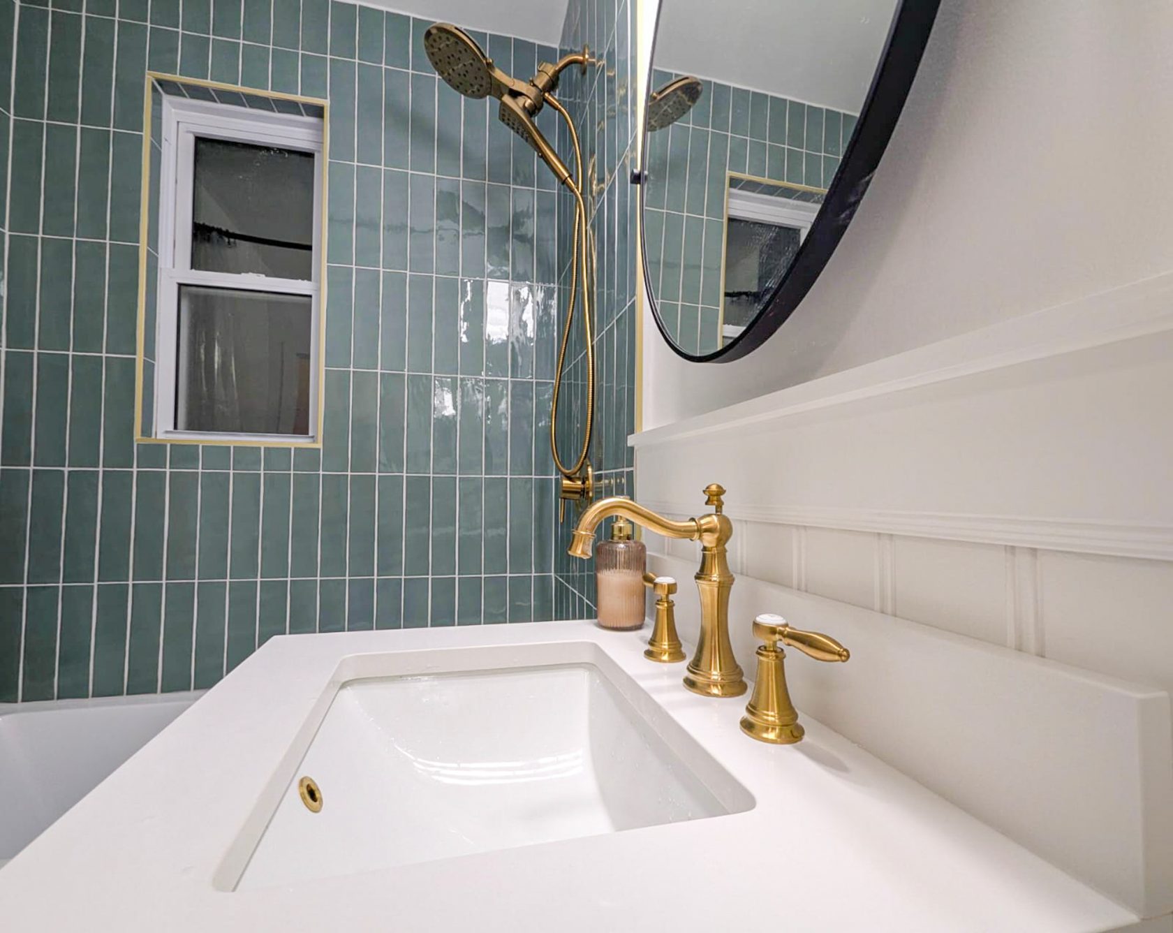 Renovating a Century-Old Bathroom in Ottawa: Challenges & Rewards