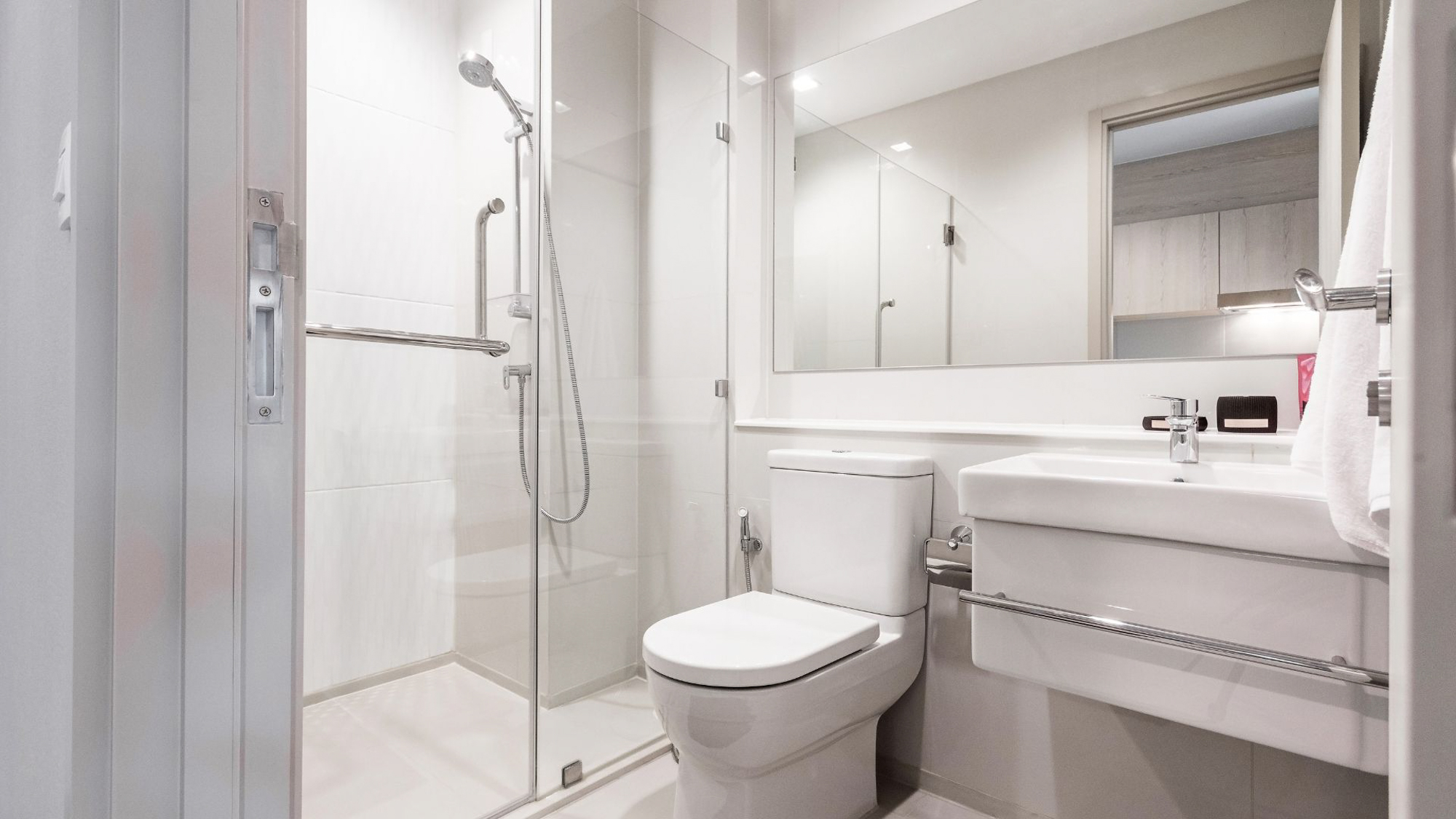Accessible Bathroom Renovation Funding in Ontario and Canada