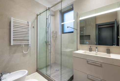 Bathroom Renovation in Gloucester: A Guide for Southeast Ottawa Homeowners