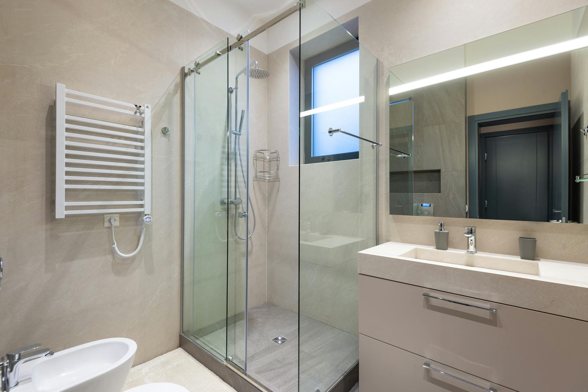 Bathroom Renovation in Gloucester: A Guide for Southeast Ottawa Homeowners