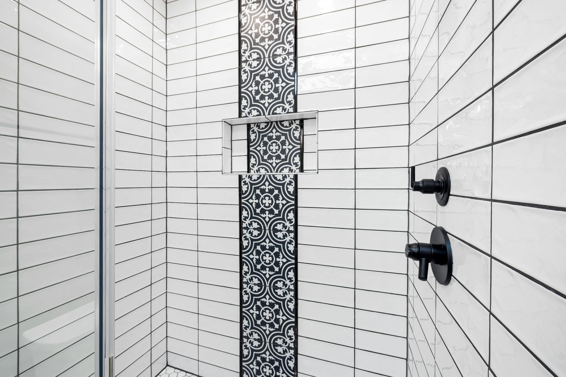 Westboro Bathroom Renovation: Modern Updates for Ottawa’s Urban Homeowners