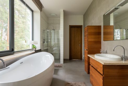 Planning a Fall Bathroom Renovation in Ottawa? Here's When to Book