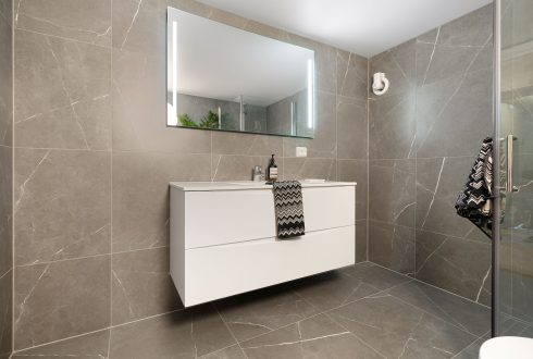 Guest Bathroom Renovation in Ottawa: Small Space, Big Impression