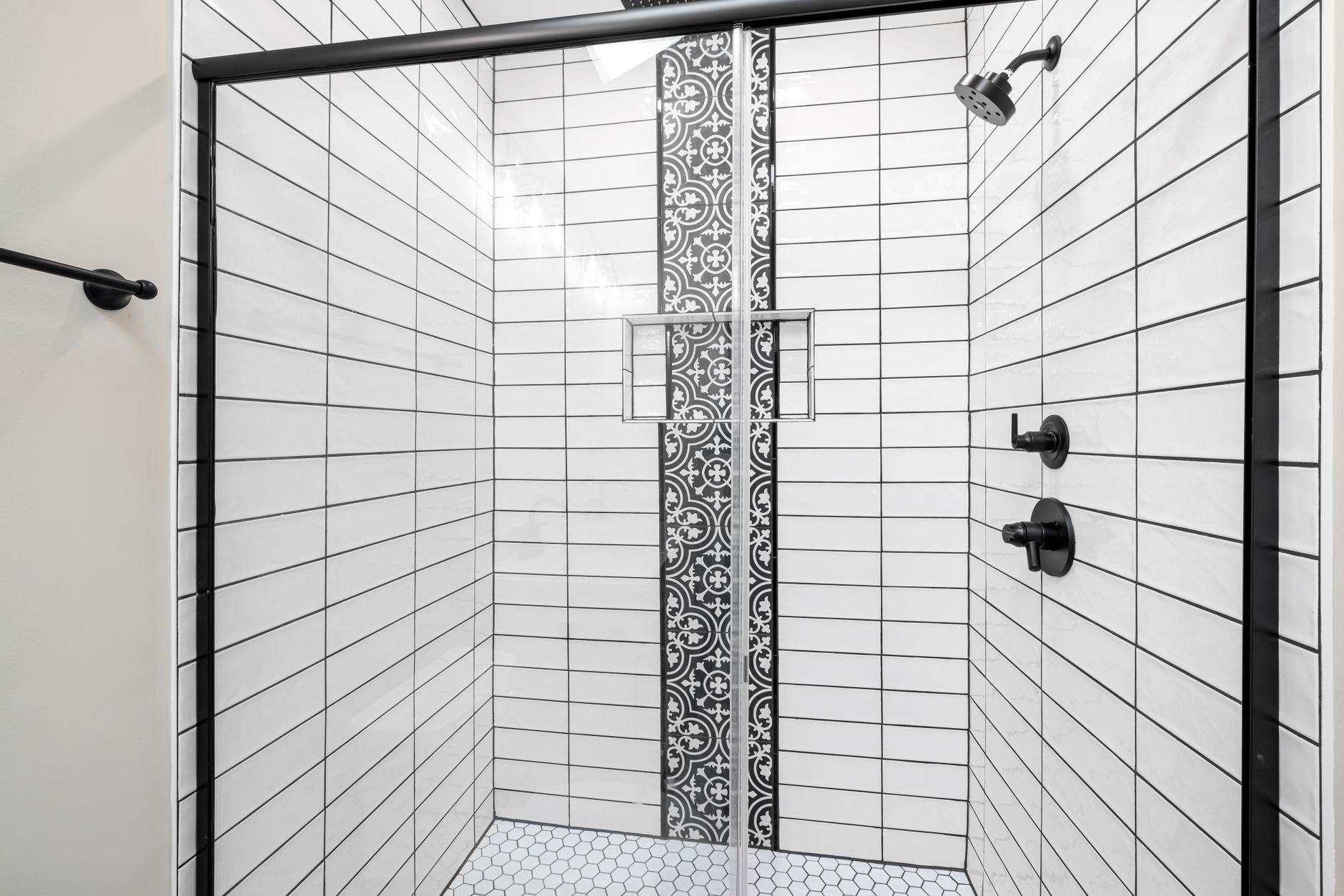 Shower Tile Ideas for Ottawa Bathrooms: What Works and What Lasts