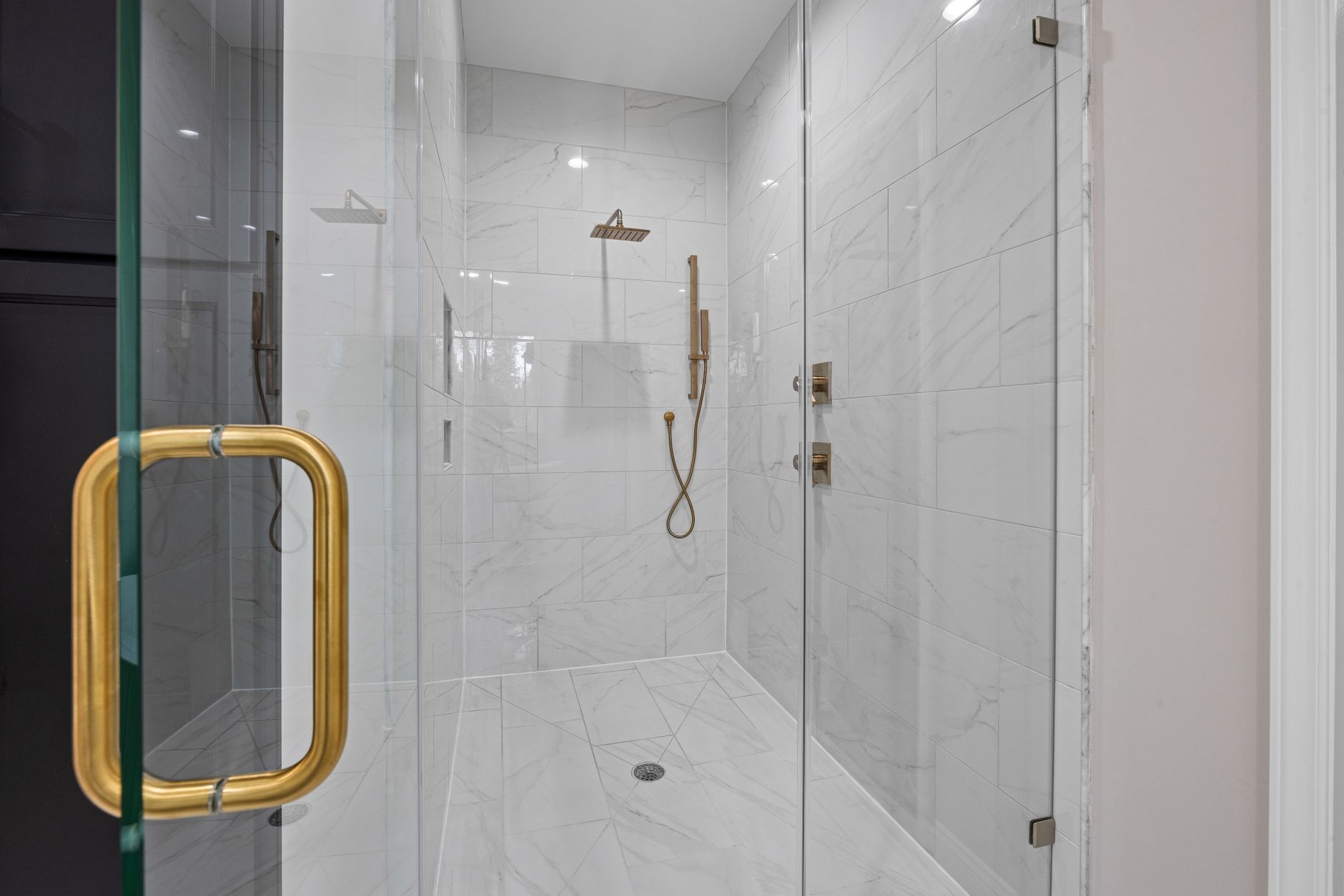 Tub to Shower Conversion Cost in Ottawa: 2026 Price Breakdown